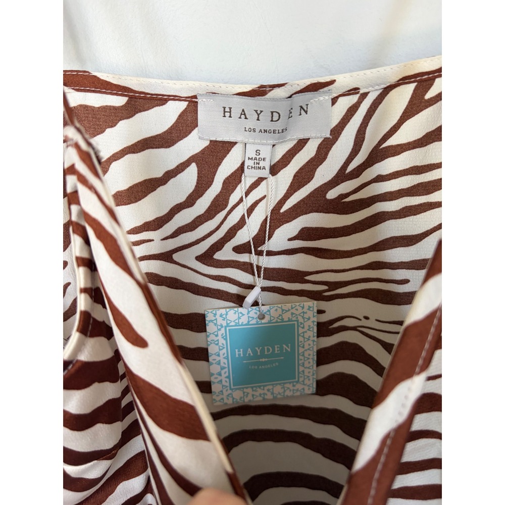 Hayden Los Angeles Zebra Print Camisole Top Brown White V-Neck Small H7858 NWT - Picture 2 of 4